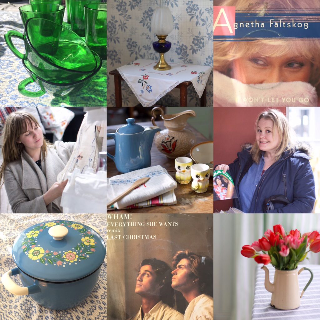 Collage av loppisfynd bland annat dukar, gröna glaskoppar, en blå emaljkastrull och bild på Clara som tittar på textilier på loppis samt Erica som bläddrar bland vinylsinglar och håller upp omslaget till hitsingeln Lambada.